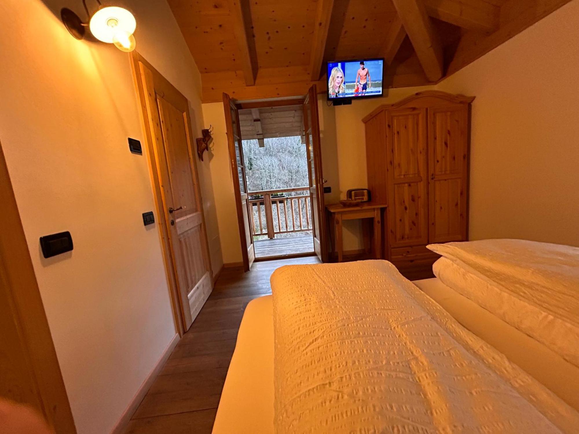 Agriturismo Valfraja チェンブラ エクステリア 写真